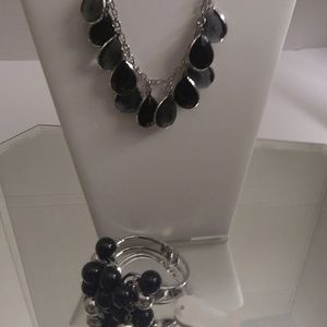 NWTS NECKLACE EARRINGS & BRACELET RETAIL $39 B246